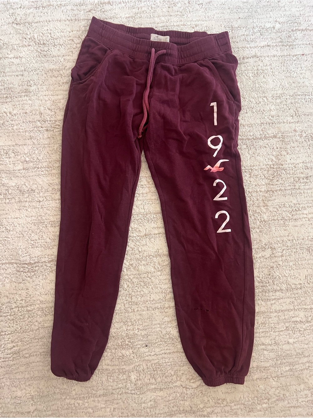 Hollister Burgundy Girls' Jogger Sweatpants with 1922 Graphic